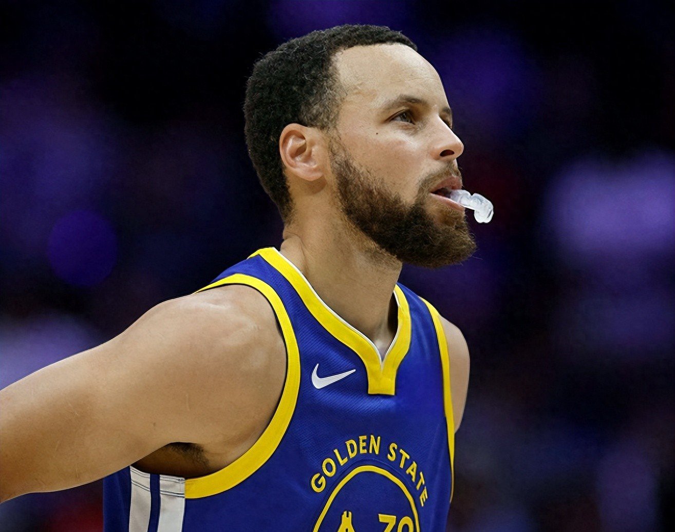 爱游戏体育直播包含NBA常规赛倒计时，孟菲斯灰熊加时末段绝杀压哨，细节引发关注，话题不断，赛程密集仍需轮换的词条